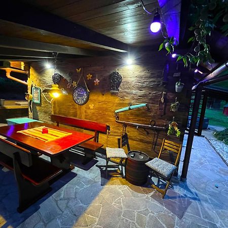 Villa Pepeljuga Kuca Za Odmor Vizovlje ภายนอก รูปภาพ